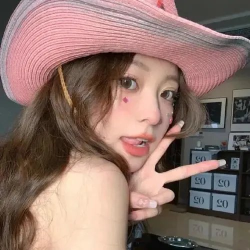 春闺三凤